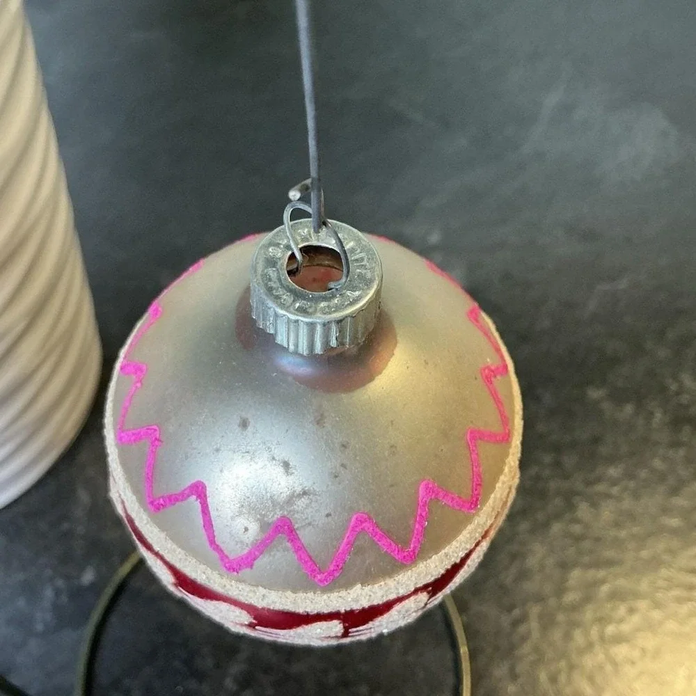Shiny Brite Silver Red Pink White Mica 2